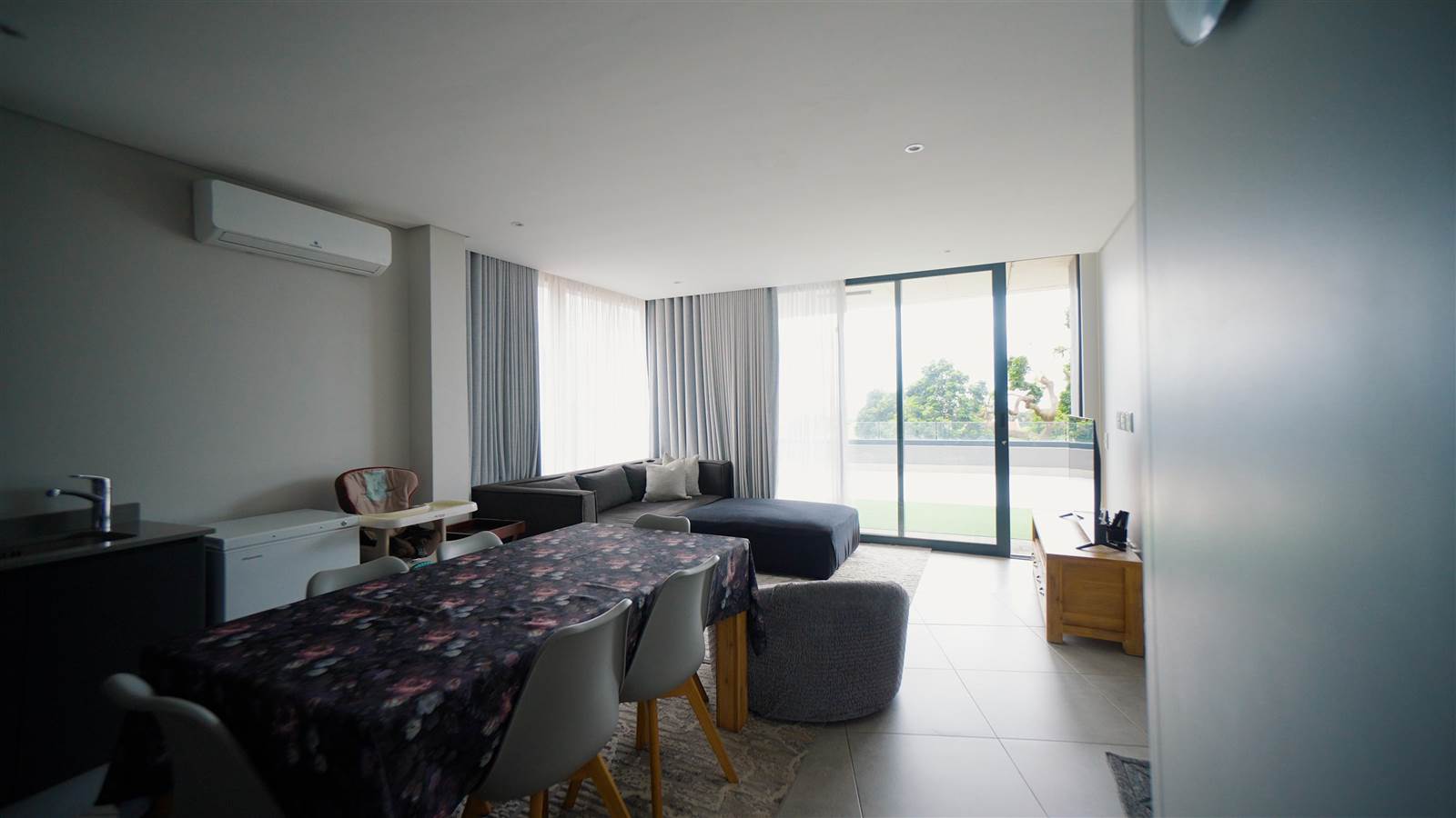 3 Bed Apartment in Windermere photo number 8
