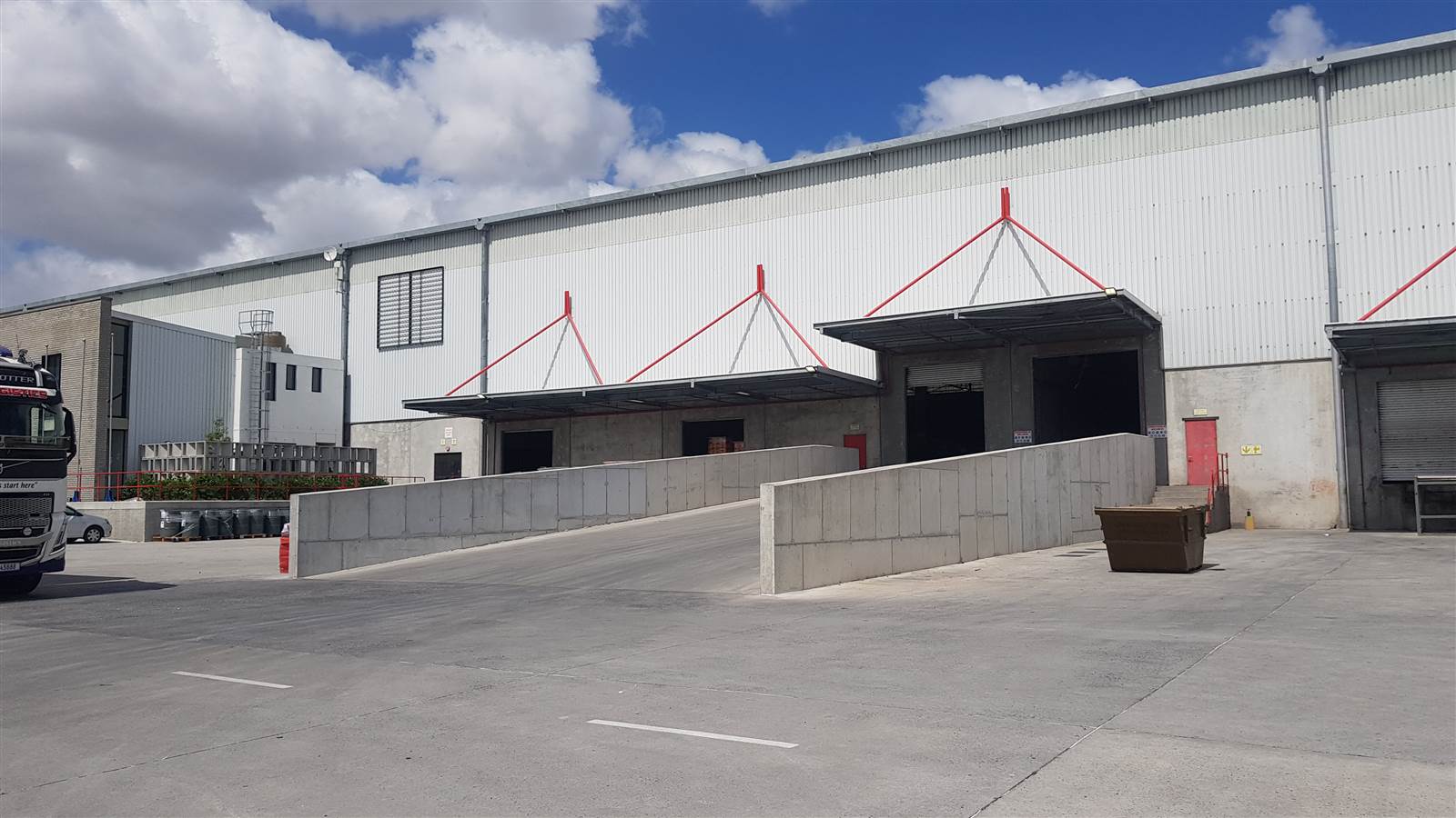 4165  m² Industrial space in Bellville South photo number 1