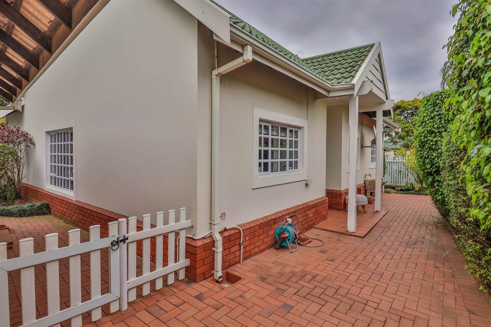 3 Bed Townhouse in Mt Edgecombe Estate 1 & 2 photo number 21