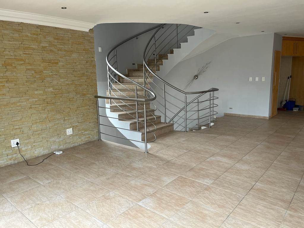 4 Bed House in Bassonia Estate photo number 9