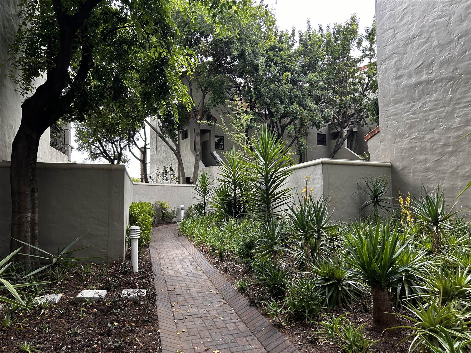2 Bed Apartment in Douglasdale photo number 19