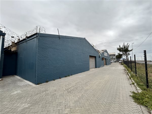 507  m² Industrial space