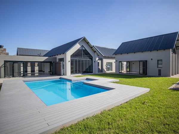 5 Bedroom House 5 Bedroom House