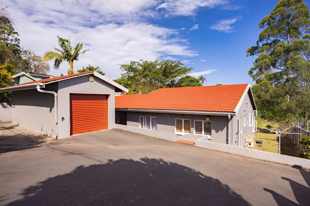 4 Bedroom House 4 Bedroom House