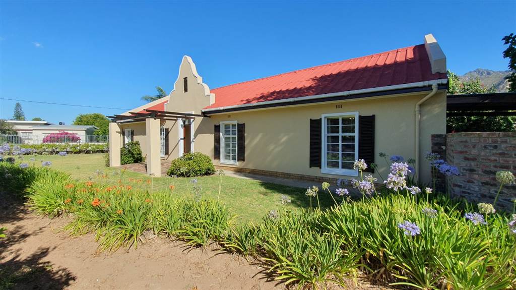 3 Bed House in Montagu photo number 2