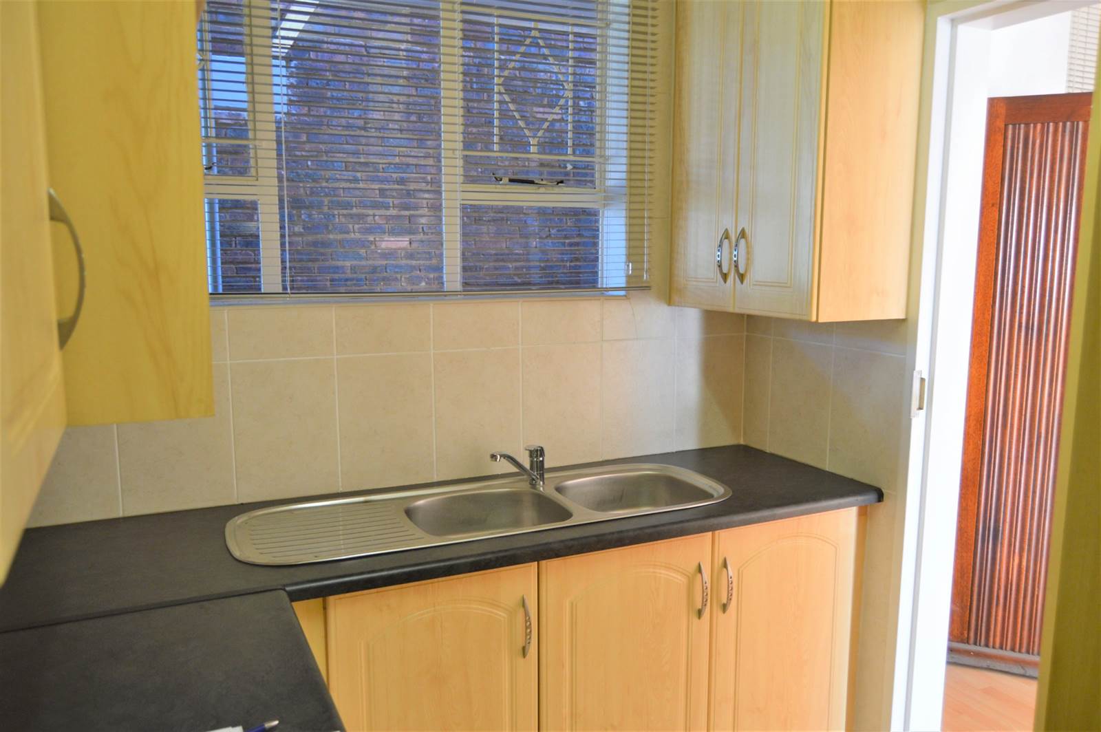 2 Bed Flat in Morninghill photo number 7