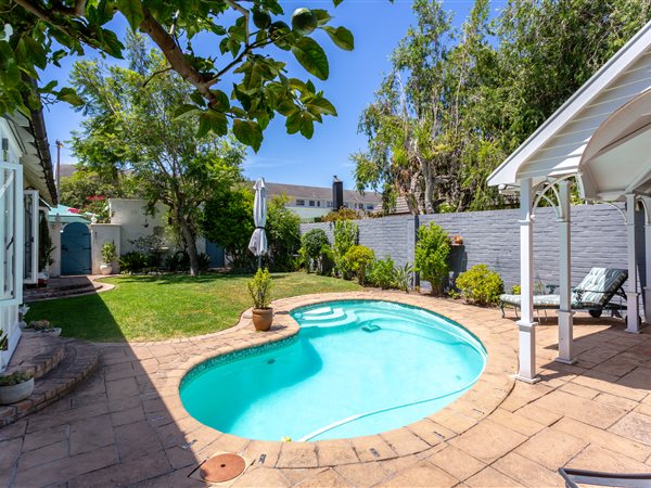 3.5 Bed House in Pinelands