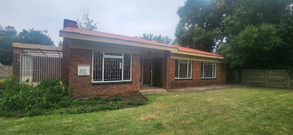 2 Bed House in Standerton Central photo number 1