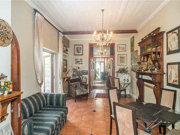 4 Bedroom House 4 Bedroom House