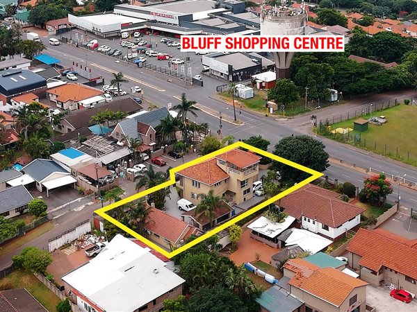 250  m² Commercial space in Bluff