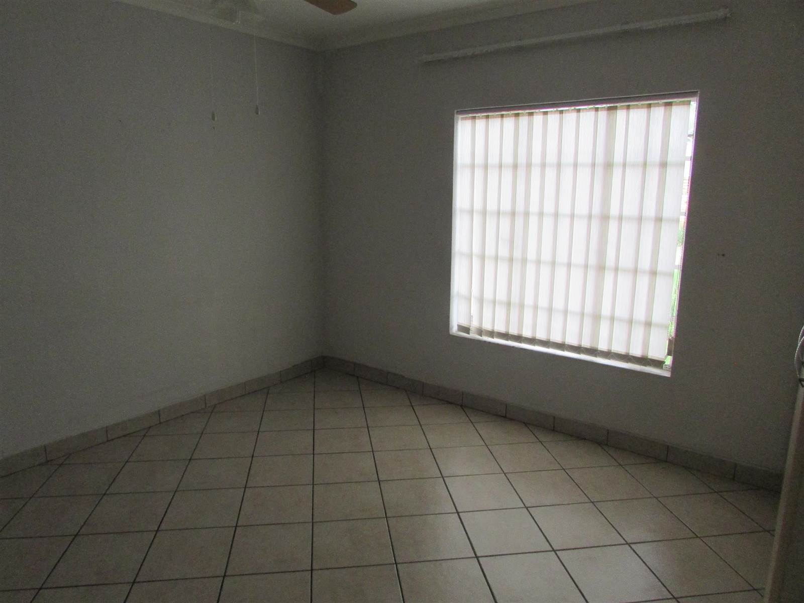 2 Bed Townhouse in Greenhills photo number 10
