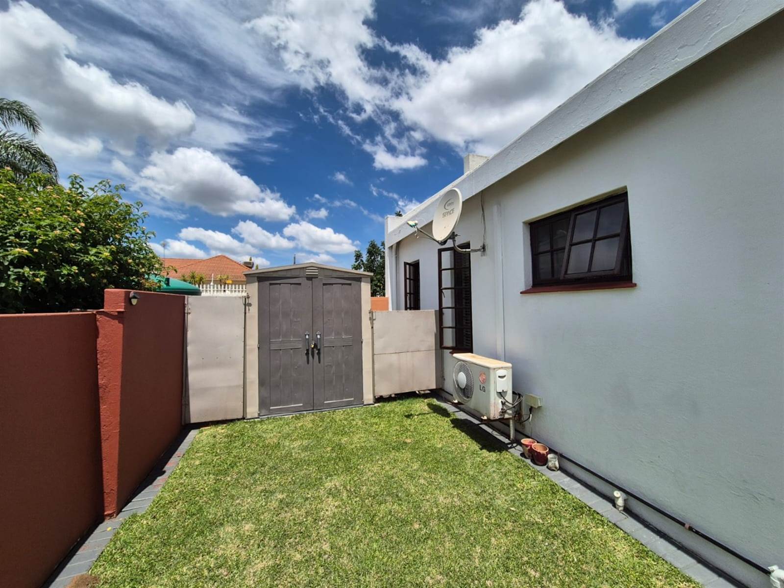 3 Bed Townhouse in Protea Park photo number 19