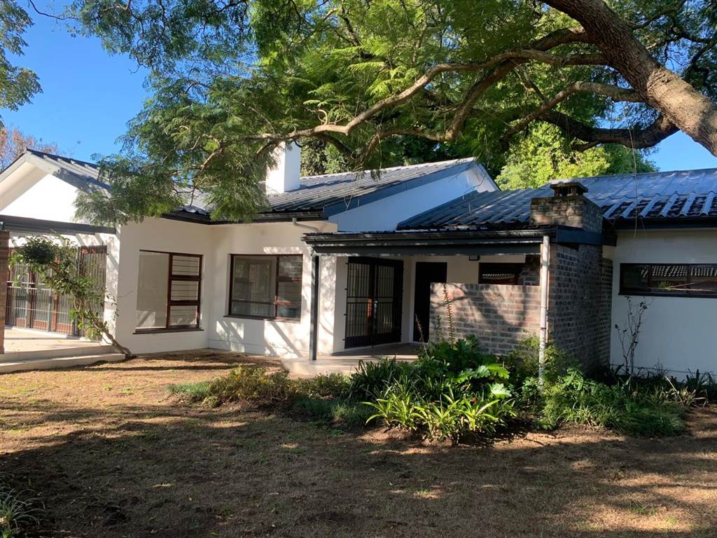 4 Bedroom House 4 Bedroom House