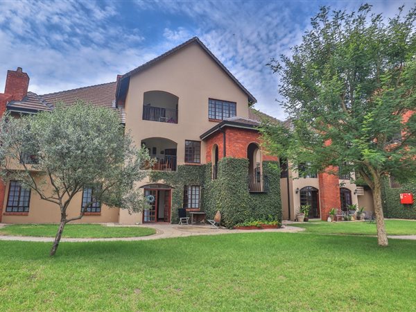 3 Bedroom Townhouse 3 Bedroom Townhouse