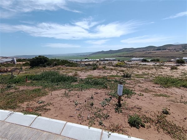 357 m² Land available in Reebok