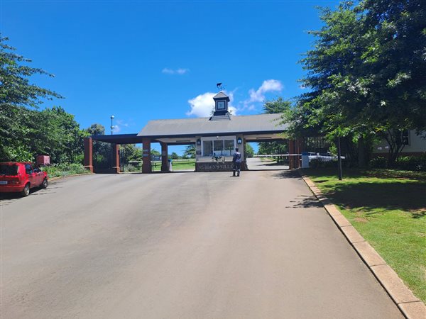 985 m² Land 985 m² Land