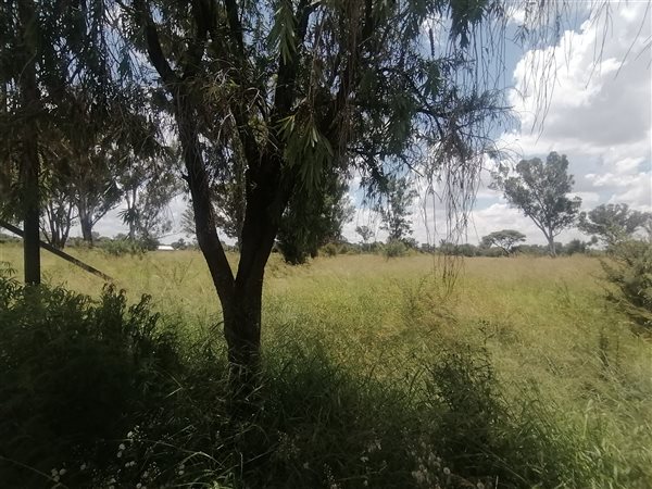 4 ha Land available in Rustenburg Central
