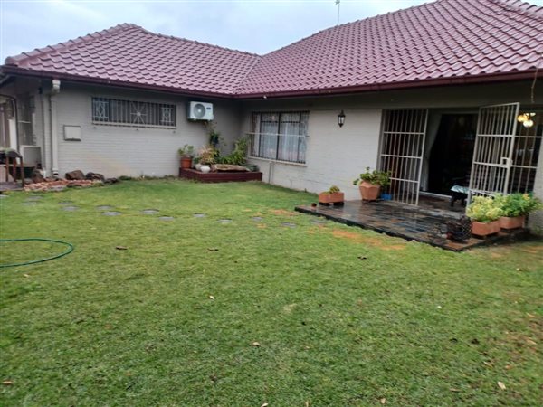 4 Bedroom House 4 Bedroom House