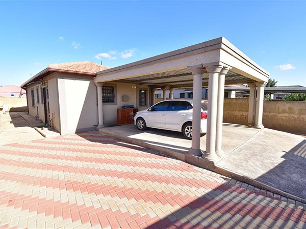 3 Bedroom House 3 Bedroom House