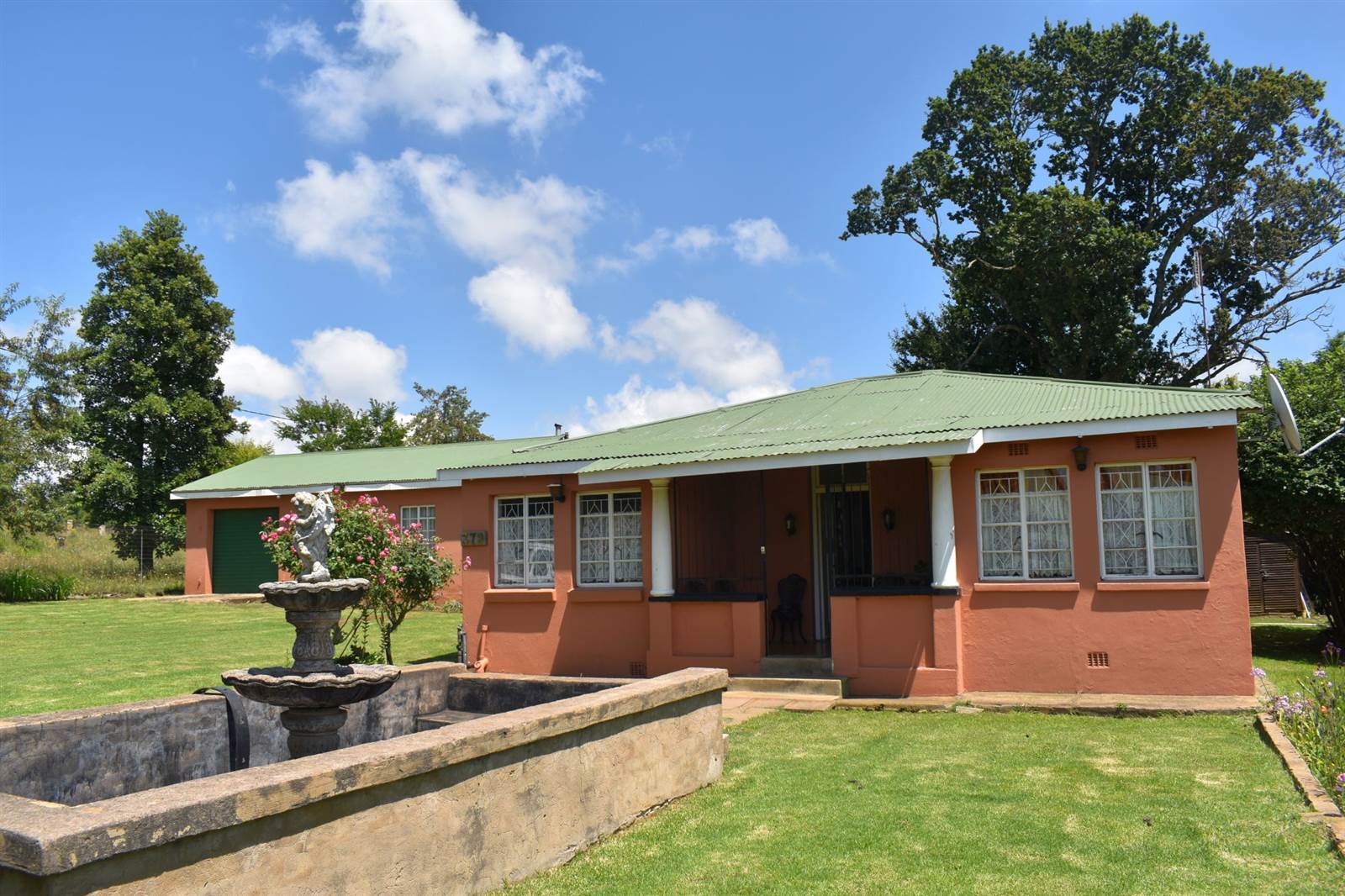 2 Bed House in Dullstroom photo number 15