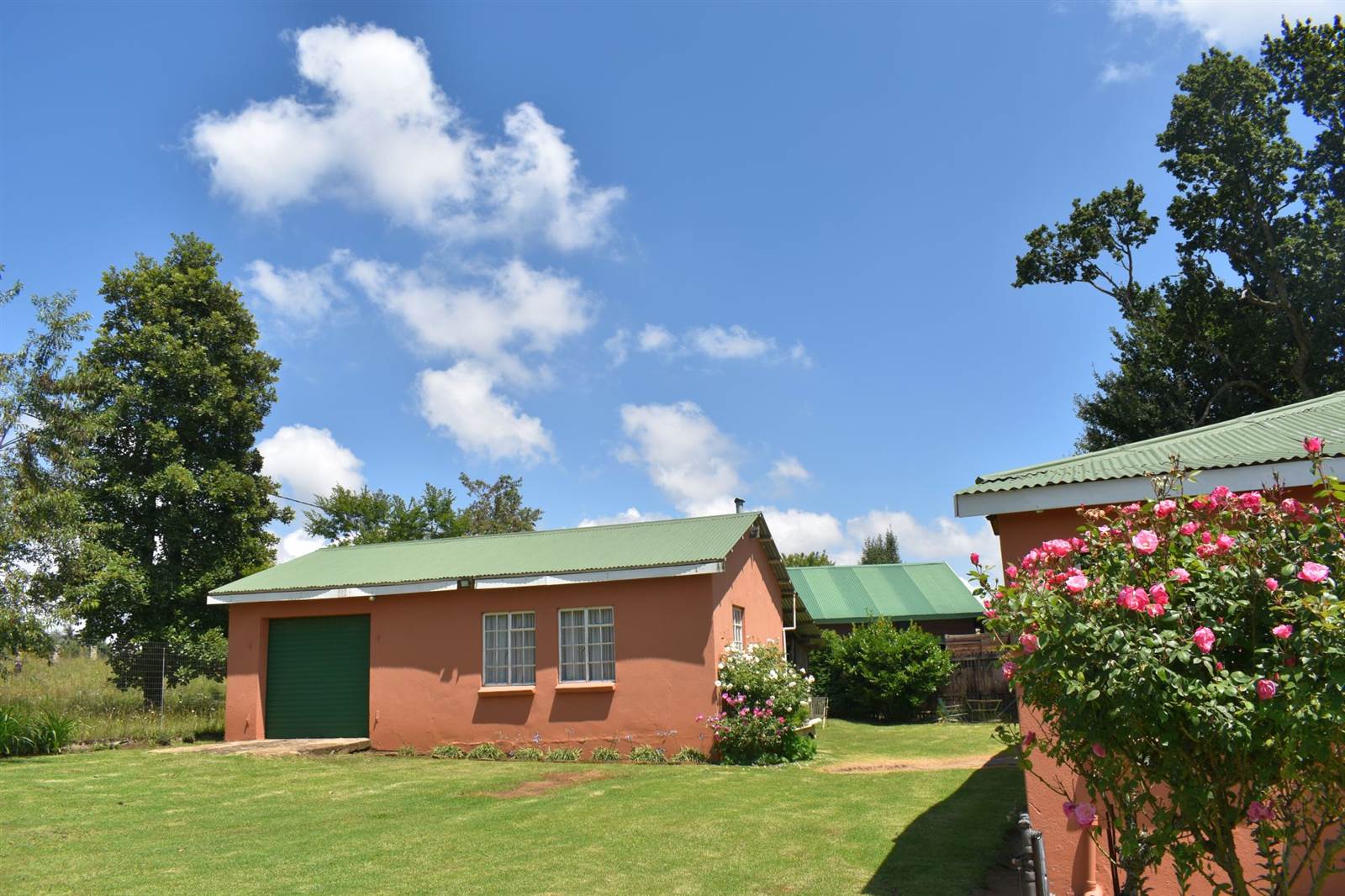 2 Bed House in Dullstroom photo number 14