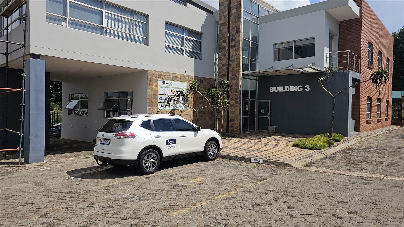 175  m² Commercial space in Highveld photo number 1