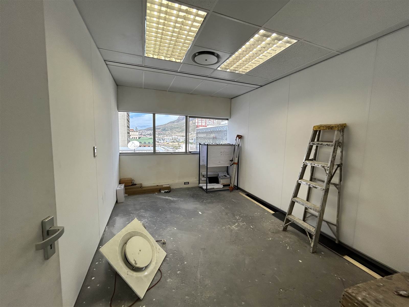 467  m² Commercial space in Cape Town City Centre photo number 8