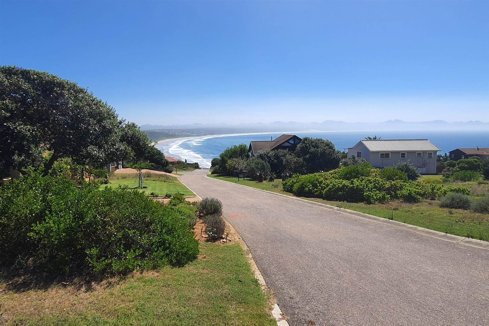 975 m² Land available in Vlees Bay photo number 2