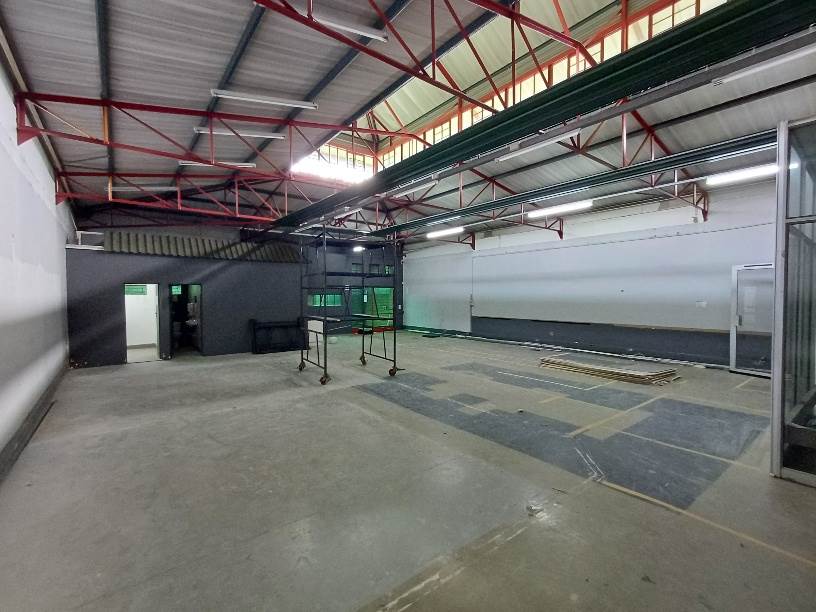 380  m² Industrial space in Highveld photo number 13