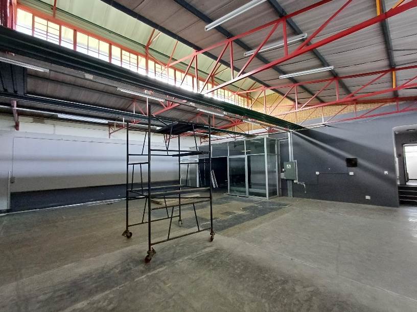 380  m² Industrial space in Highveld photo number 12