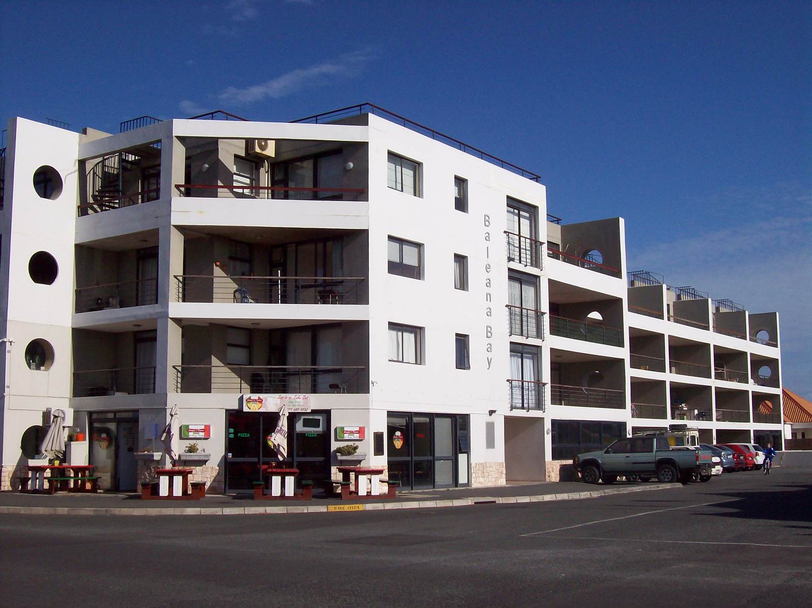 2 Bed Apartment in Gansbaai and surrounds photo number 1