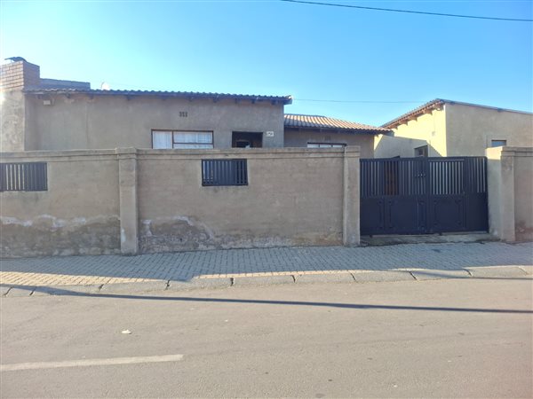 2 Bedroom House 2 Bedroom House