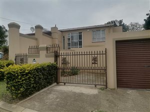 3 Bed Simplex in Trenance Manor
