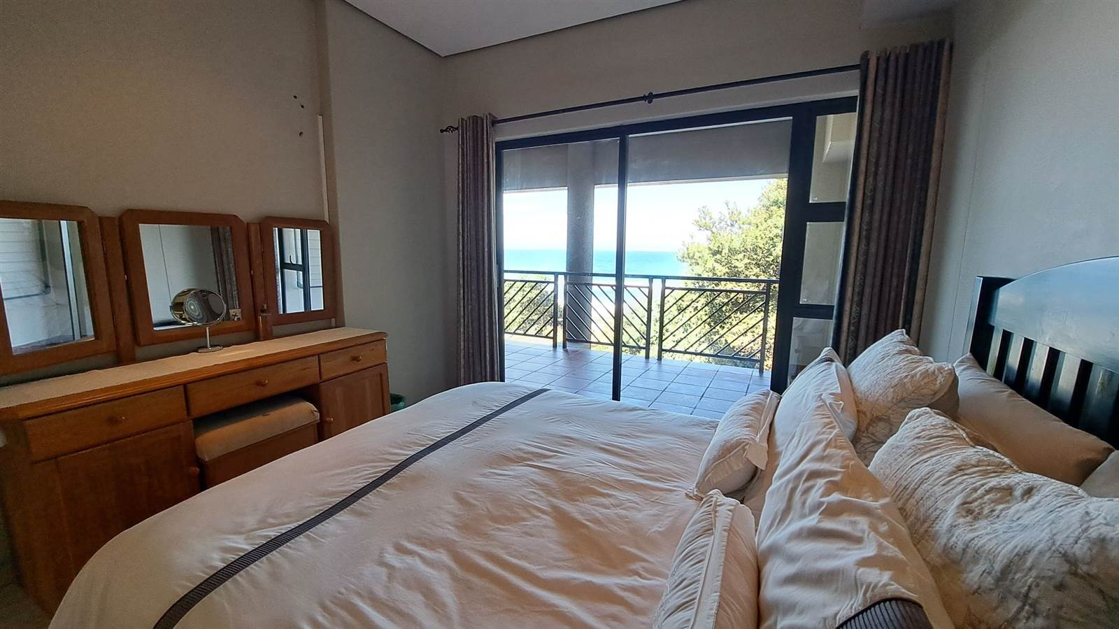 4 Bed Apartment in Shelly Beach photo number 15