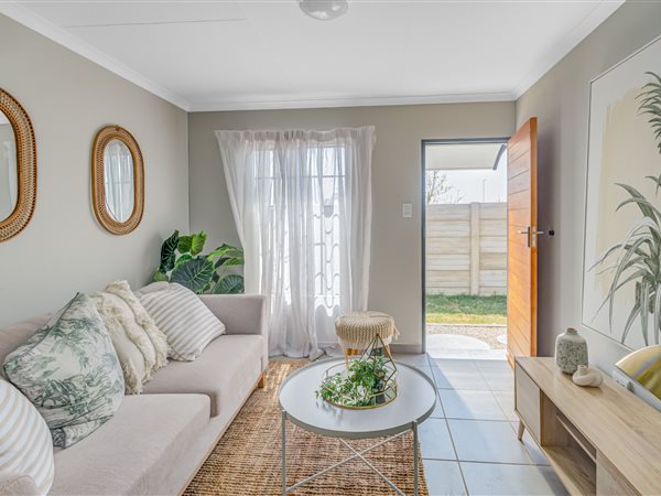 2 Bedroom House 2 Bedroom House