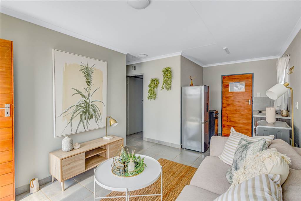2 Bedroom House 2 Bedroom House