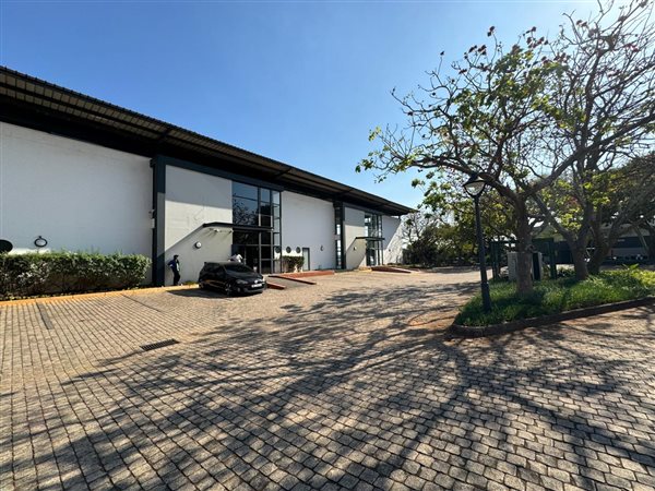 262  m² Commercial space