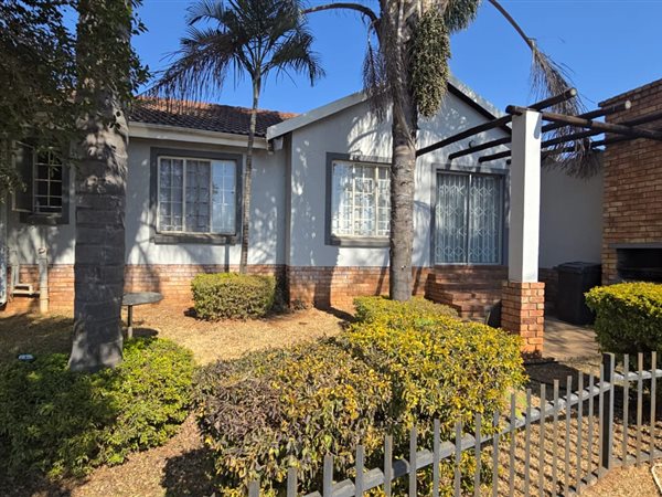 3 Bedroom Townhouse 3 Bedroom Townhouse