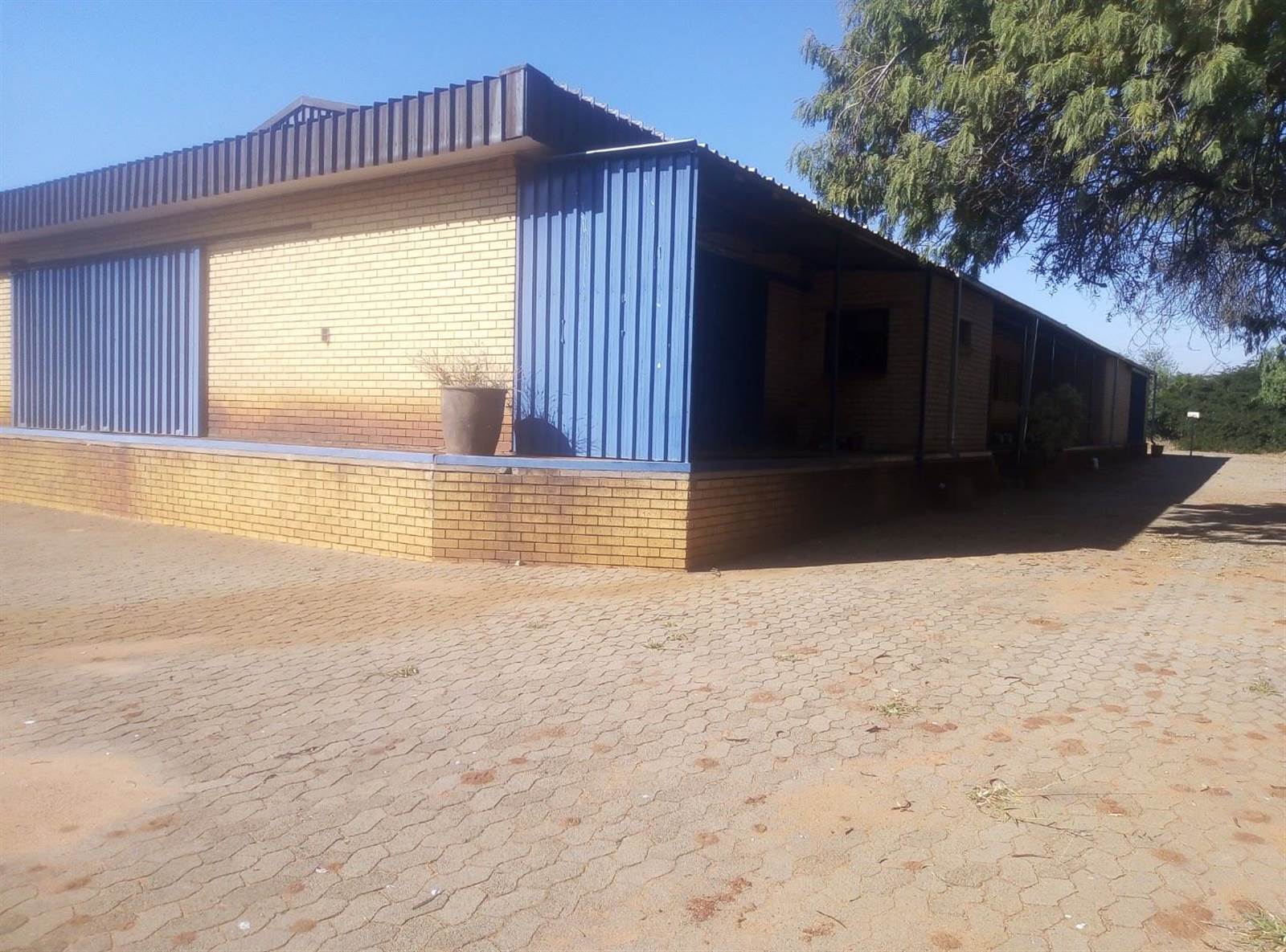 636  m² Industrial space in Tlhabane photo number 2