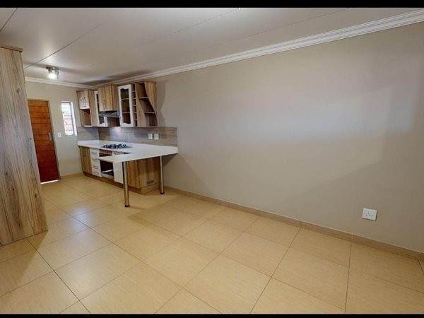 3 Bed Townhouse in Andeon AH photo number 10