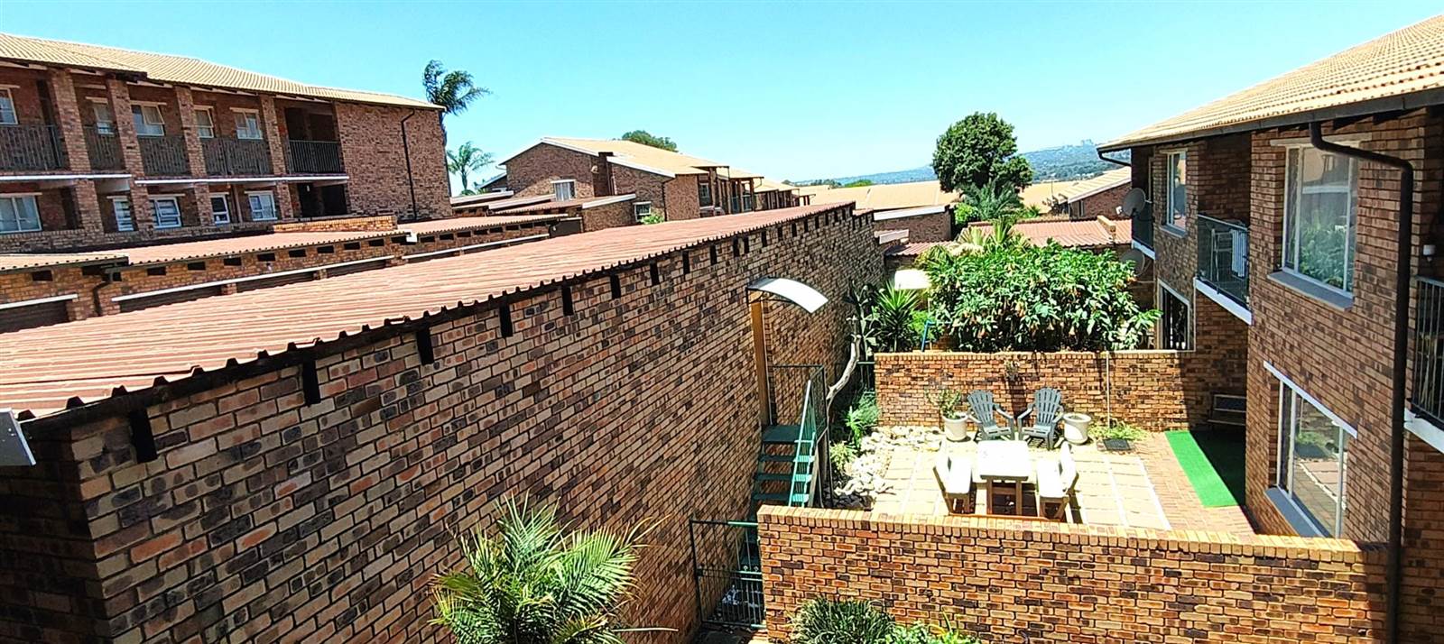3 Bed Apartment in Northcliff photo number 25