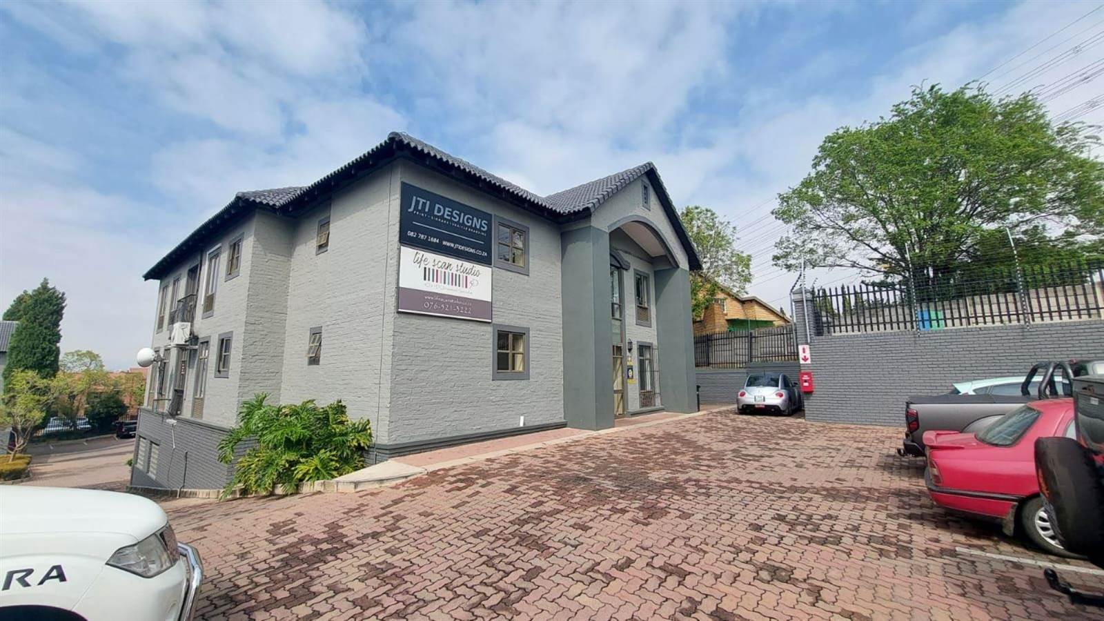 226  m² Commercial space in Olivedale photo number 1