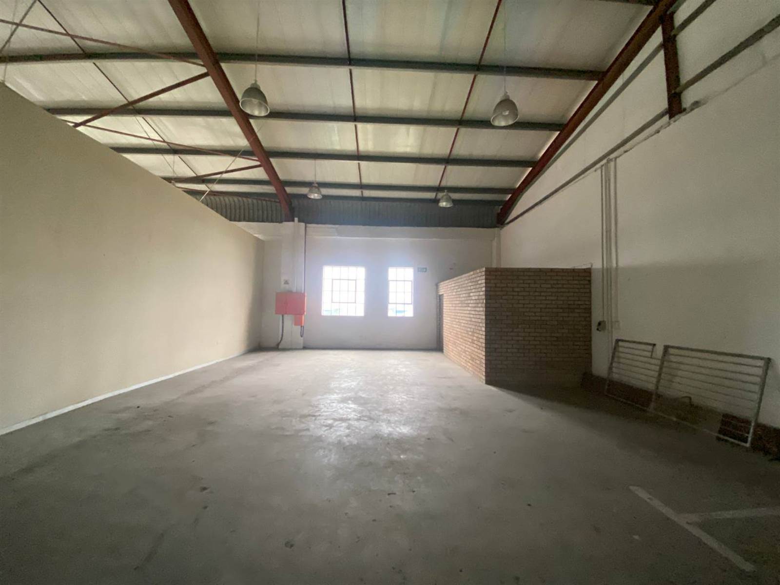 1208  m² Industrial space in Berkshire Downs photo number 4