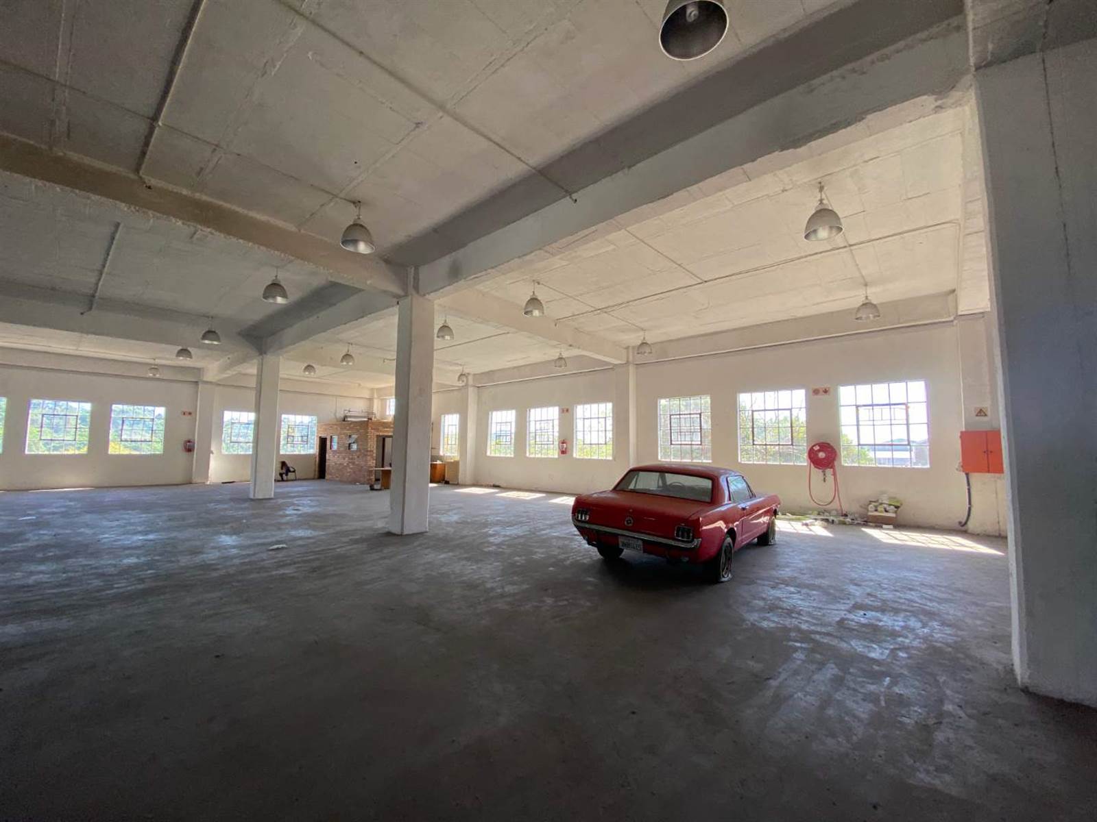 1208  m² Industrial space in Berkshire Downs photo number 16