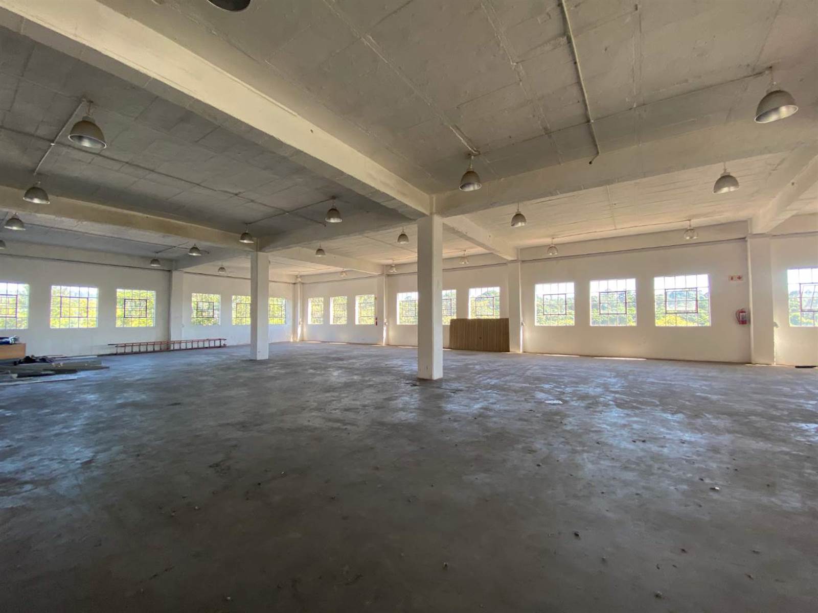 1208  m² Industrial space in Berkshire Downs photo number 1