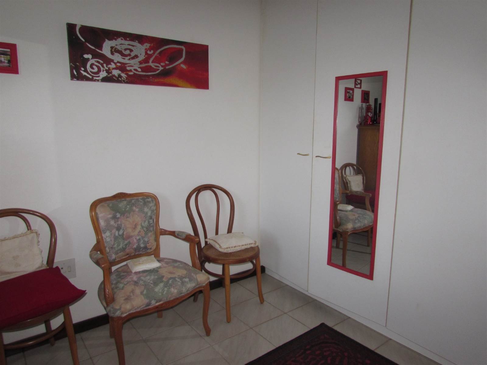 2 Bed Townhouse in Uvongo photo number 13