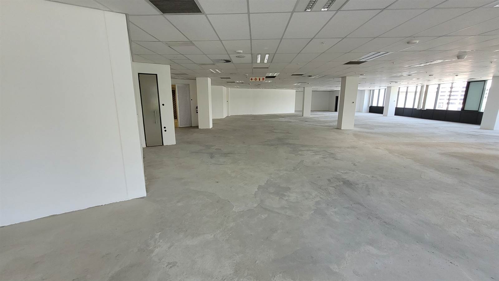 794  m² Office Space in Menlyn photo number 15