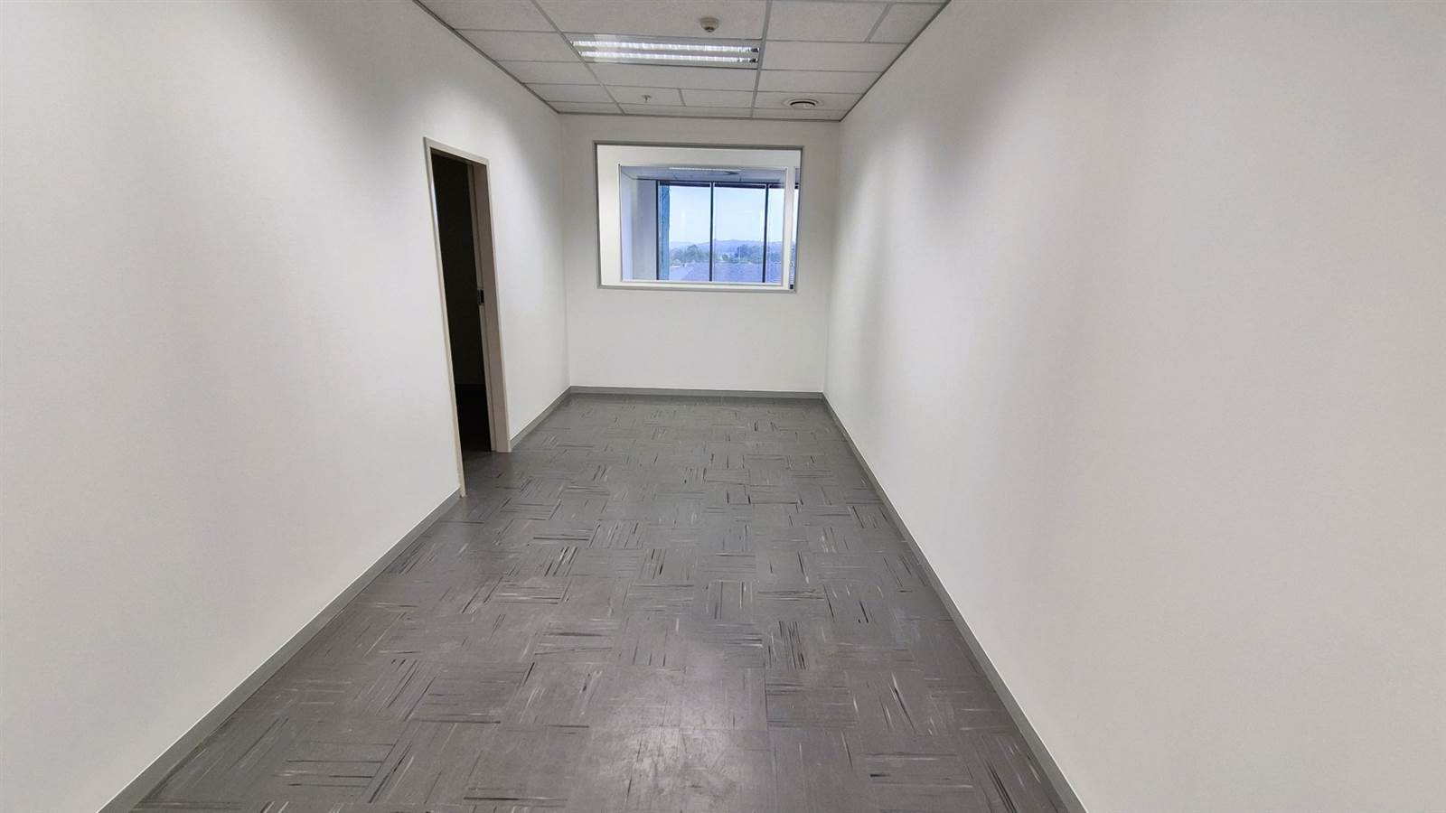 794  m² Office Space in Menlyn photo number 13