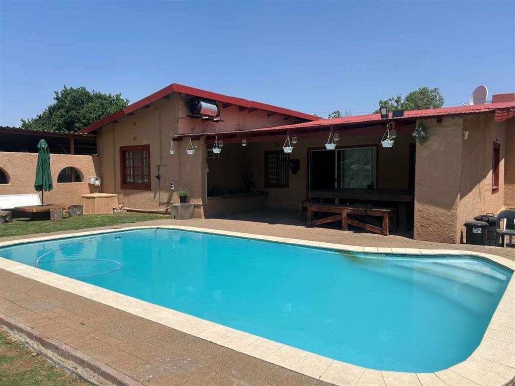 3 Bedroom House 3 Bedroom House