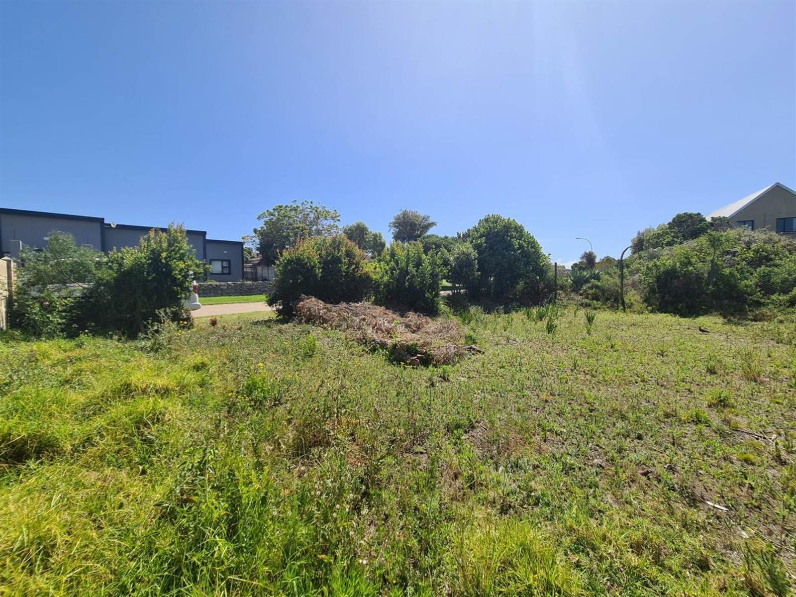 570 m² Land available in Jeffreys Bay photo number 4